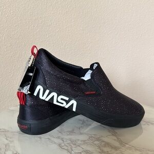 Skechers NASA